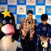 すみだ水族館に登場した、光と音楽とペンギンの新展示「ペンギンキャンディ」（3月21日～7月17日）。3月19日のオープニングイベントには動物好きな森泉も登場。ペンギンを抱き「連れて帰りたい！」と笑った