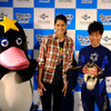 すみだ水族館に登場した、光と音楽とペンギンの新展示「ペンギンキャンディ」（3月21日～7月17日）。3月19日のオープニングイベントには動物好きな森泉も登場。ペンギンを抱き「連れて帰りたい！」と笑った