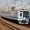 「黄色い6000系電車」はアルミ車体の6057編成（写真）を使用する。