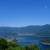 カチカチ山ロープウェイは河口湖東岸のロープウェイ。ゴンドラの窓からは河口湖を一望できる。