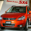 【スズキ SX4 発表】色使いもクロスオーバー