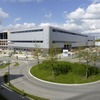 ドイツに完成したメルセデスベンツの新衝突試験センターの建屋