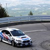 ラリードライバーの新井敏弘選手が駆るスバル WRX STI ラリー