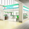 7月1日にオープンするファミリーマート近鉄鈴鹿市駅店のイメージ。鈴鹿市駅の改札脇に設置し、改札や精算などの駅業務が行えるようにする。