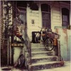 写真家マイク・ブロディーの旅の記録『Tones of Dirt and Bone』