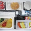 クアラルンプール発成田行きの朝食メニューはハラール認証メニューを通常メニューで提供（エコノミークラスのイメージ）