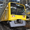 6000系は従来のイメージとは異なる無塗装（ステンレス車）やグレー塗装（アルミ車）で登場したが、一部の編成は今年4月からラッピングによって黄色い塗装を再現している。