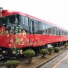 『花嫁のれん』は2両編成で運行される。写真手前は金沢方2号車のキハ48 4。