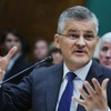 米公聴会に出席したVWグループ米国現地法人のマイケル・ホーン社長兼CEO（10月8日）