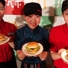 マクドナルドが10月26日から発売する新作3品「エッグチーズバーガー」「バーベキューポークバーガー」「ハムレタスバーガー」