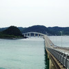 ドライブコースとして人気の角島大橋（山口県下関市豊北町）からみのりの丘ジビエセンター（山口県下関市豊田町）へはクルマで40分