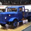 【東京モーターショー15】いすゞブースで光る、フルレストアされた1948年製造「TX80型トラック」