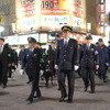 特別警戒で巡視する高橋清孝警視総監ら（新宿・歌舞伎町）