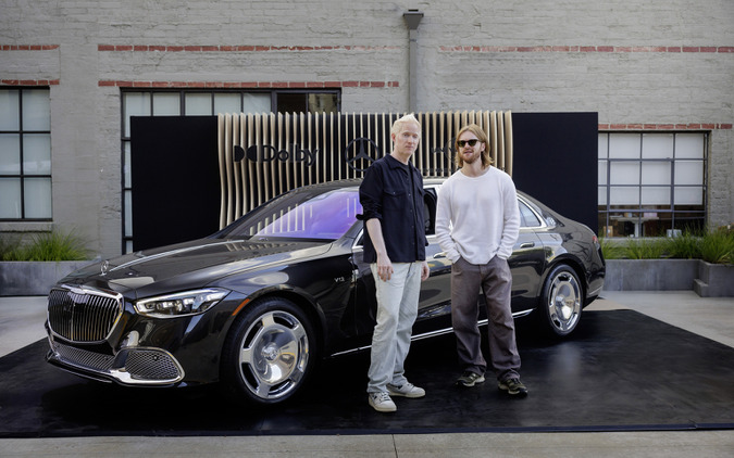 メルセデスマイバッハ『Sクラス』、移動音楽制作スタジオに…「Crafted in a Mercedes」の量産化も検討 画像