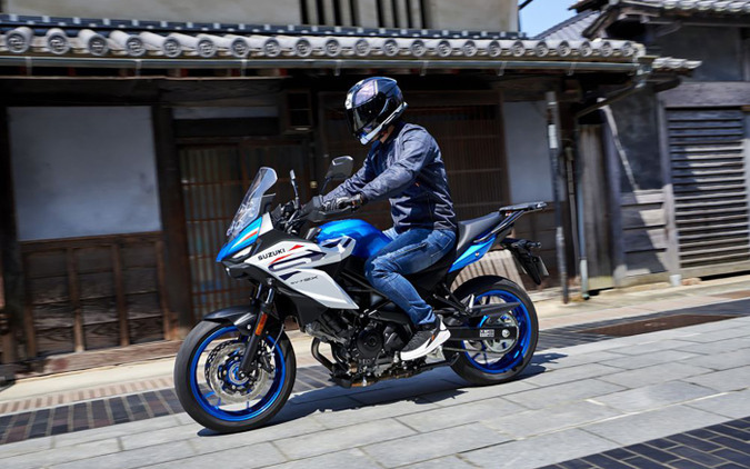 「理想の大型バイクすぎる」スズキの新型クロスオーバー『SV-7GX』に期待の声、「120万切って」の要望も 画像