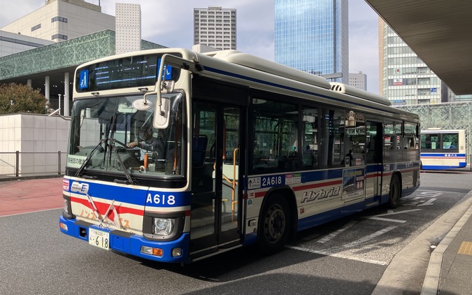 車内アナウンス広告をECで販売、全国初　川崎鶴見臨港バス 画像