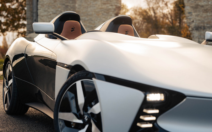 わずか895kgの軽量スポーツEVがスゴイ！SNSでは「BEVでもこういうのは良いな！」の声、6か月での開発に驚きも 画像