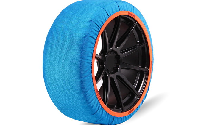 弱点克服！ 布製タイヤチェーン「スノーソックス」、約30本のペットボトルから生まれた『リサイクル』モデルが登場 画像