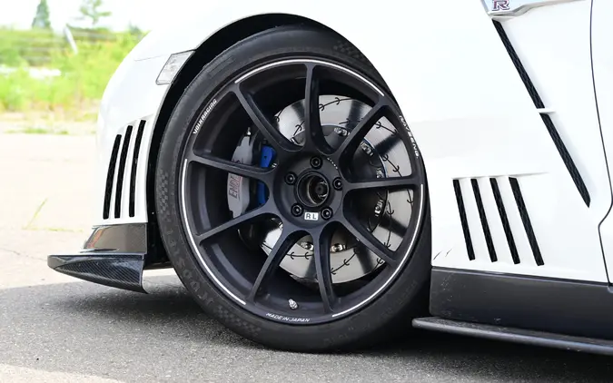 【1ピース vs 2ピースホイール】構造の違いとメリット・デメリットを徹底解説～カスタムHOW TO～ 画像