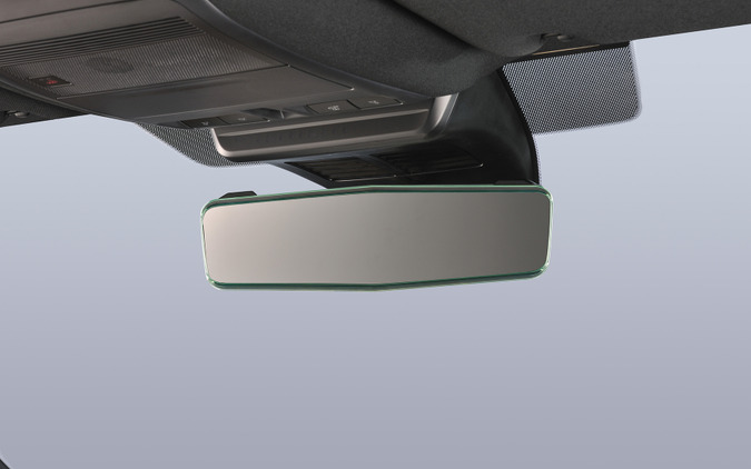 スタイリッシュな市販「ルームミラー」で、クリアでワイドな後方視界を確保！［特選カーアクセサリー名鑑］ 画像