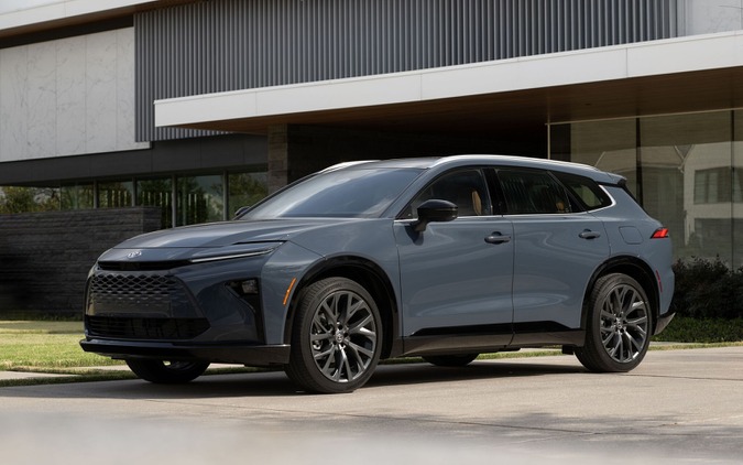 トヨタ『クラウンシグニア』、2026年モデルを米国発表…ツートン塗装が選択可能に 画像