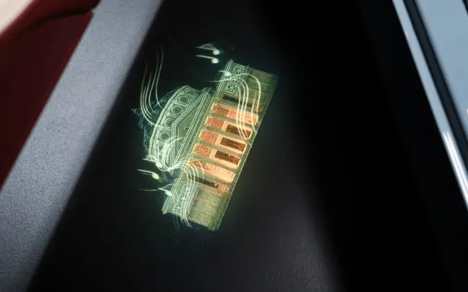 ベントレー、ドアオープン時にオーナー専用パーソナライズアニメーション投影可能に…DLP技術を進化 画像