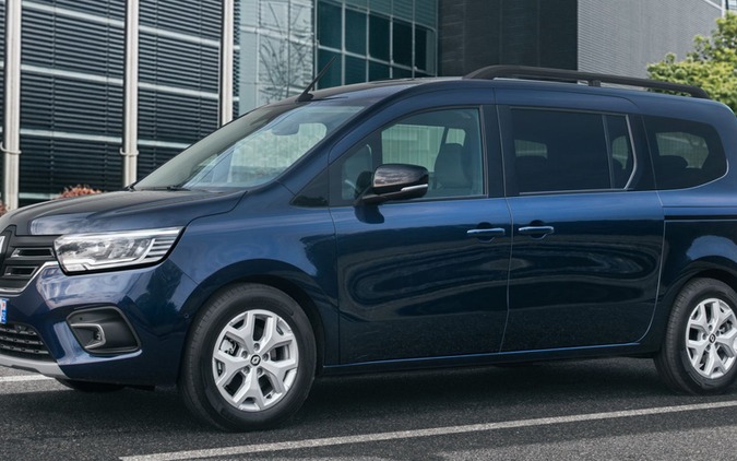 ルノー『カングー』にロング、『グランカングー』 2026年2月発売へ…3列7シート 画像