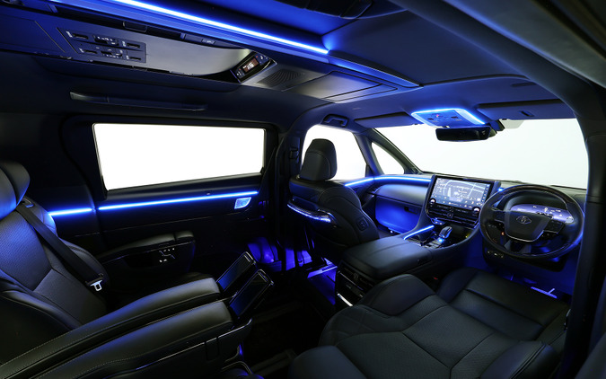 『アルファード＆ヴェルファイア』の車内を14色の光でゴージャスに演出、アルパインスタイルが「専用アンビエントライト」発売 画像