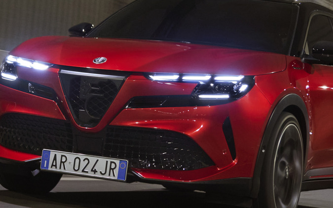 【アルファロメオ ジュニア 新型試乗】音でも魅了する官能派も、HV化でおりこうさんに？…岩貞るみこ 画像