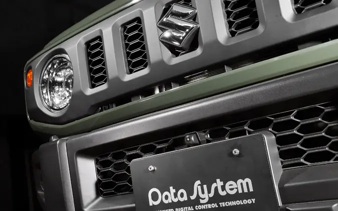 ジムニーの死角対策が超進化！データシステム『マルチVIEWフロントカメラ』の新提案 画像