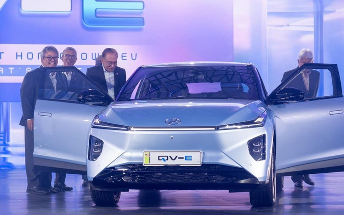 マレーシア初の国産EV、プロドゥア『QV-E』発表…航続445km 画像