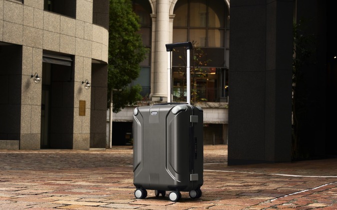 どちらも「守る！」 SHOEIがキャリーケース『X-CORE』を発売　2026年1月 画像