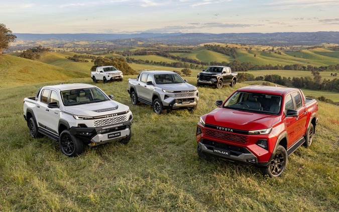 トヨタ『ハイラックス』新型、まずはディーゼルの5グレードを豪州発売…約355万円から 画像