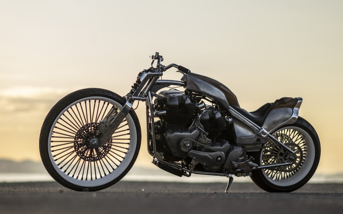 648ccエンジンを2基搭載!? ロイヤルエンフィールドの異色カスタムバイク「VITA」を原宿で展示 画像