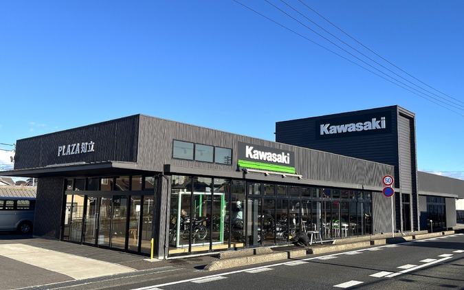 カワサキプラザ知立がリニューアル、明るい店内にバイク・用品も多数展示 画像