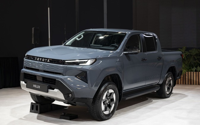 トヨタ『ハイラックス』新型、初のEVを4月欧州発売へ…ブリュッセルモーターショー2026 画像