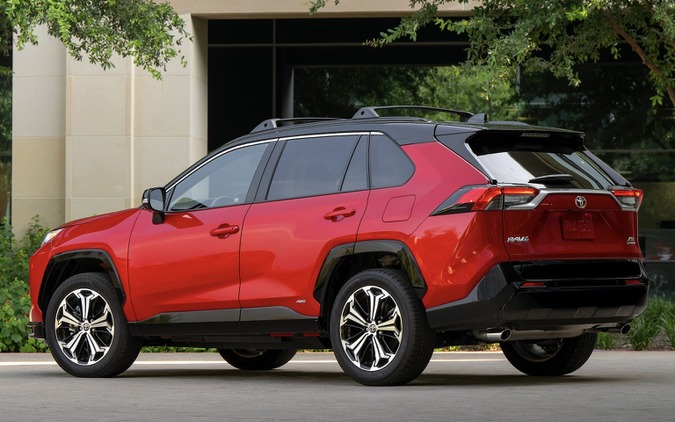 トヨタ株価が小反落、為替円安基調続くも利益確定売りが優勢 画像