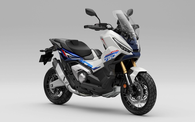 ホンダの大型クロスオーバー『X-ADV』、カラーバリエーション刷新して3月発売…145万5300円から 画像