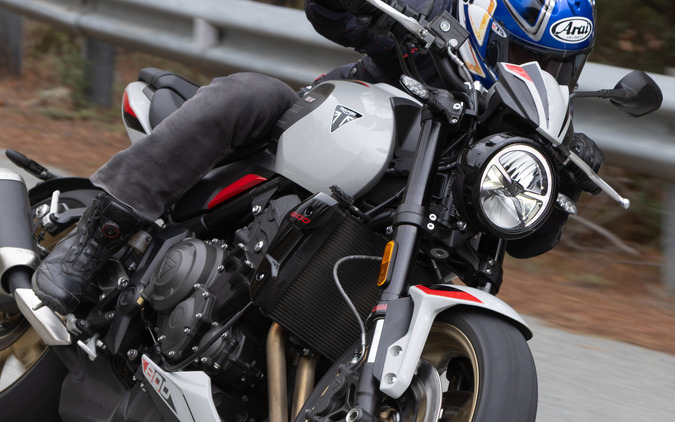 【トライアンフ トライデント800 試乗】3気筒の快感を味わうために生まれた一台！「124.9万円から」という価格も魅力的すぎる…丸山浩 画像