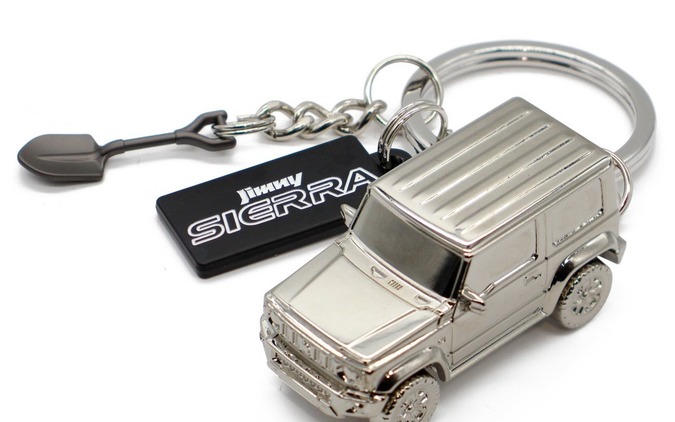 スズキ『ジムニーシエラ』、3Dキーチェーン予約開始…スコップのチャーム付き 画像