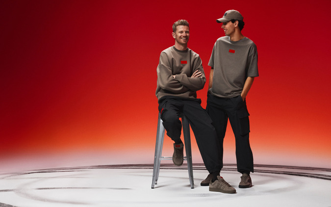 アウディF1、アディダスと提携しファンウェアコレクション発表…3月中旬日本でも発売へ 画像