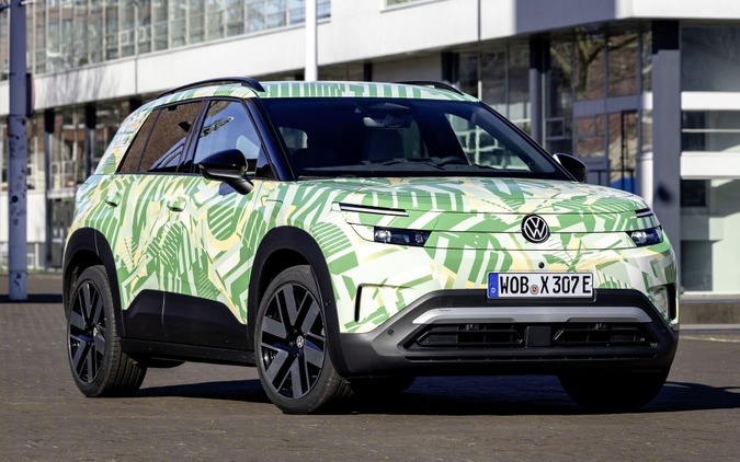 VWの新型コンパクト電動SUV「ID.クロス」、今秋欧州発売へ…プロトタイプの写真公開 画像
