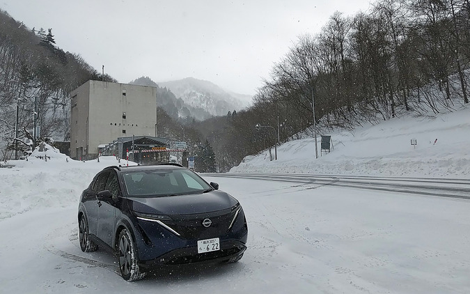 【日産 アリア 1500km試乗】雪国でわかった“安楽移動体”の真価と、高価格BEVとしての意外な弱点 画像