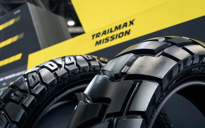 4輪のSUVタイヤのデザインを2輪でも?! オンからオフまで完全包囲した「ダンロップ」のすごすぎる技術力に注目だ…東京モーターサイクルショー2026 画像