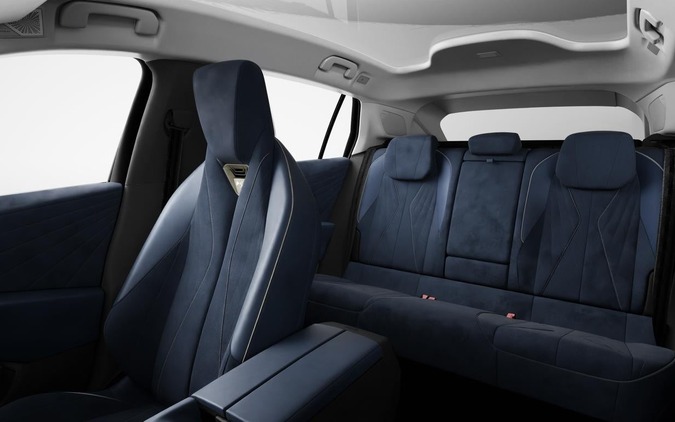 DSの新型SUV「N°7」、インテリアにALCANTARA採用　専用色Blu Eterno 画像