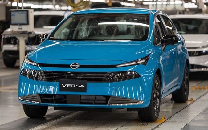日産『ヴァーサ』新型、メキシコで生産開始…コンパクトセダンが第3世代に 画像