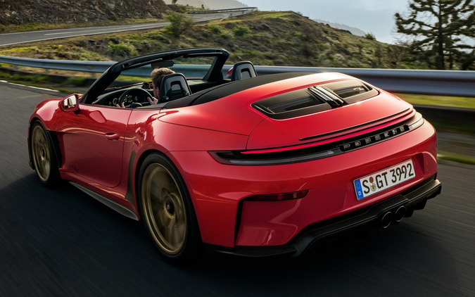 「ヤバい車きたな…」ポルシェ『911 GT3』をオープンで楽しむ、新型「S/C」登場にSNSでは「完璧なクルマ」と話題沸騰 画像