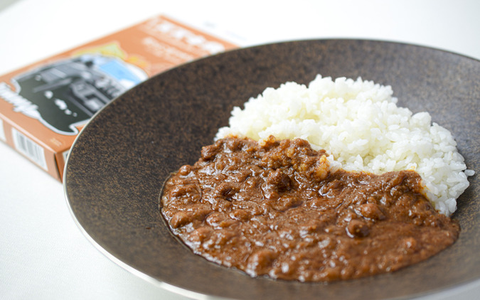 スズキもびっくり！“社食カレー”がJAL国際線機内食に採用［新聞ウォッチ］ 画像
