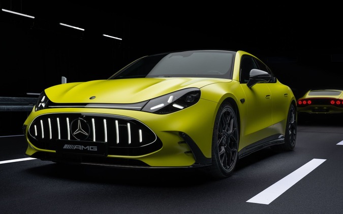 メルセデスAMG GT 4ドアクーペ 新型、1169馬力モーターで0-100km/h加速2.1秒…欧州受注開始 画像
