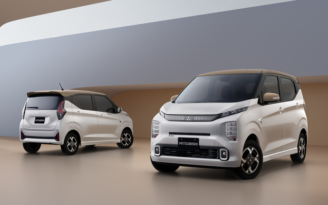 「一気にデザインが近代化したな」三菱の軽EV『eKクロス EV』デザイン刷新に反響！「未来感がアップしていいね」の声 画像